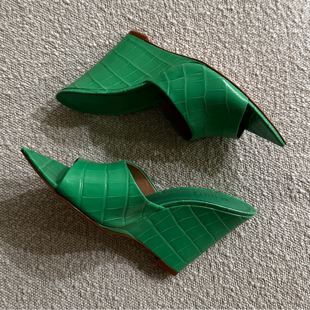 Schutz Wedge